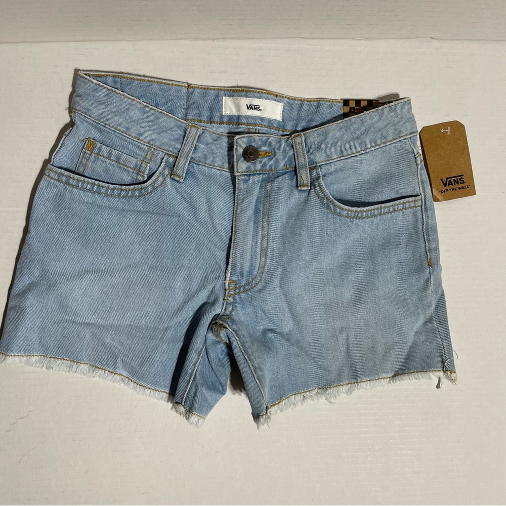 Vans NWT Jean shorts boyfriend cut raw hem light wash size 24 size 0